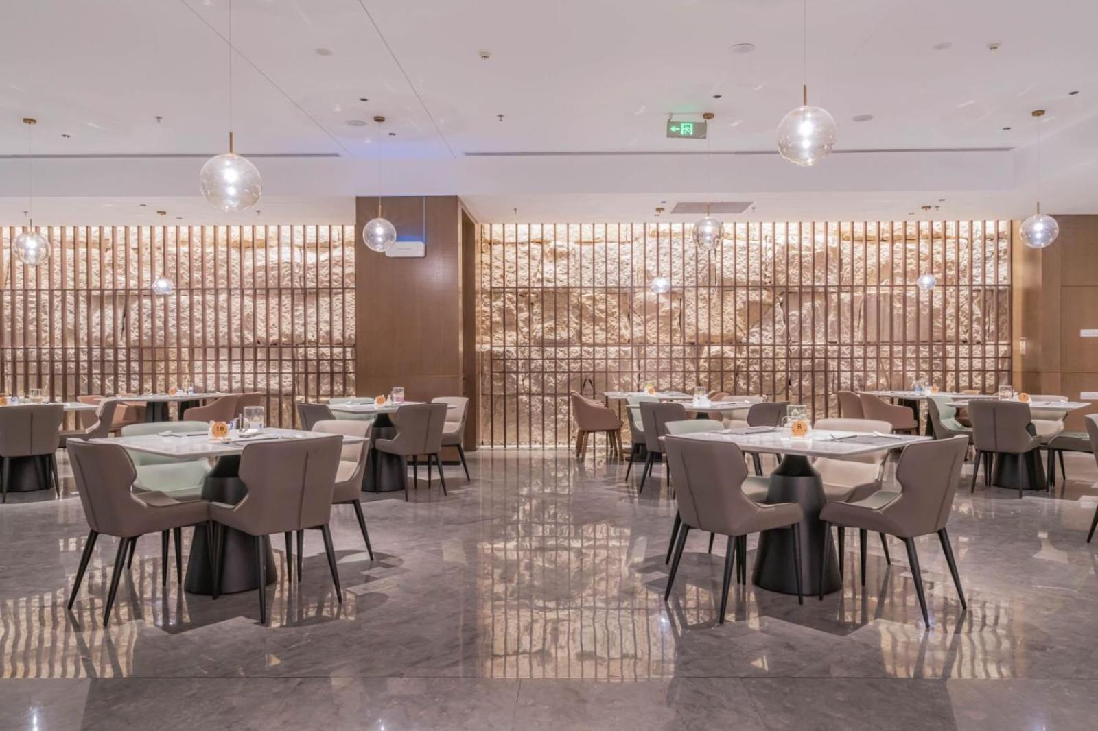 Radisson Hotel, Daxing Airport Hotel