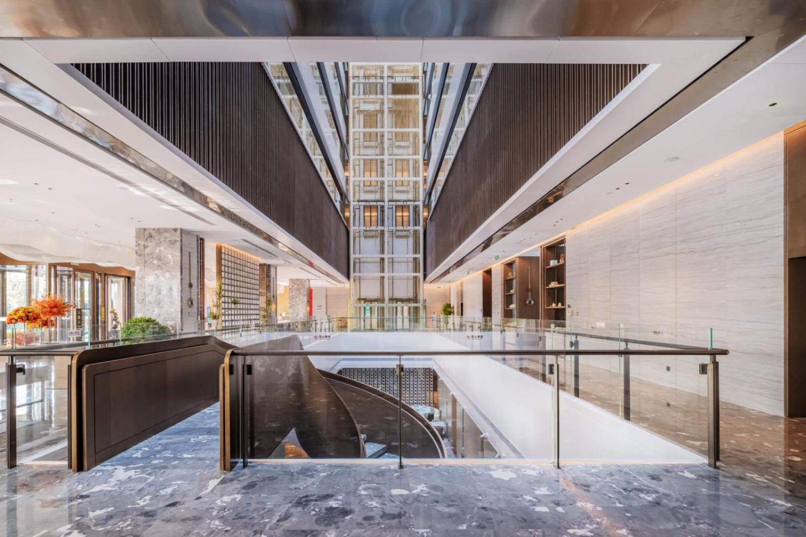 Hotel Radisson Hotel, Daxing Airport 4*