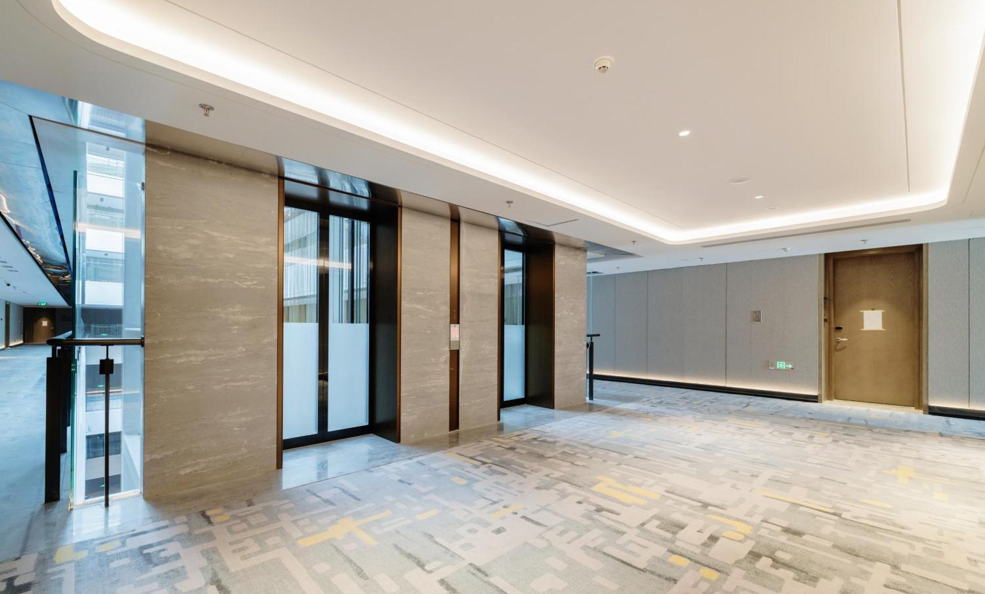 Radisson Hotel, Daxing Airport 4* Beijing